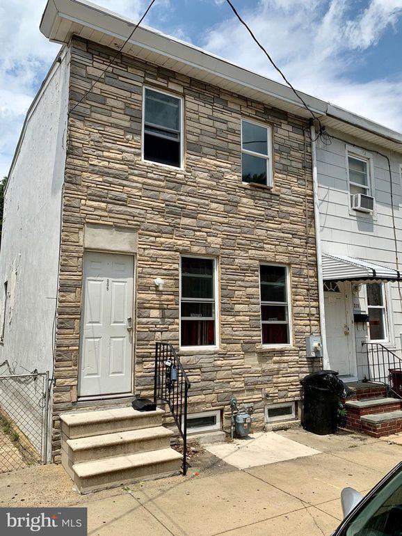 property at 805 Anchorage St