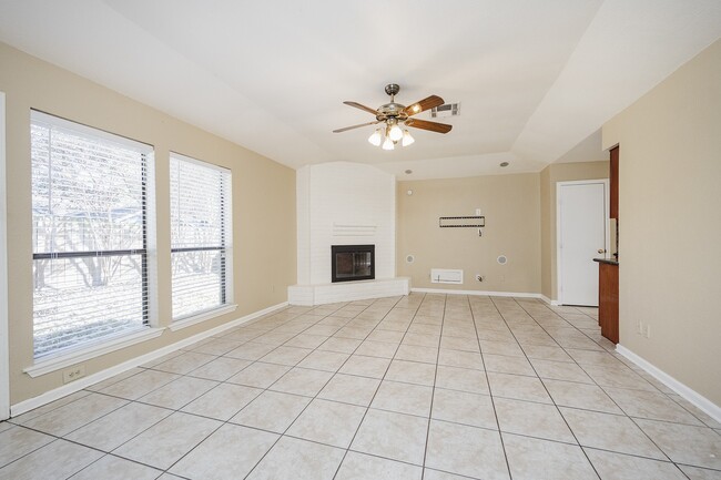 property at 7315 Foxside Ln