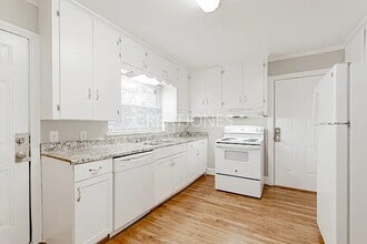 125 YMCA Rd in Lexington, SC - Foto de edificio - Building Photo