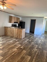 2600 Horn Rd in Bay City, TX - Foto de edificio - Building Photo