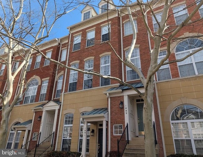 property at 1891 Crescent Park Dr