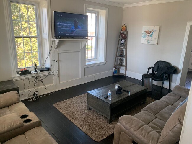 1475 Skippack Barn in Blue Bell, PA - Building Photo - Building Photo