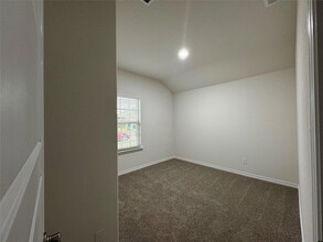 6025 Stuart Dr in Aubrey, TX - Building Photo - Building Photo