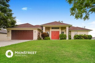 1425 SW 6th Pl in Cape Coral, FL - Building Photo