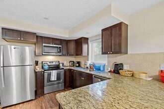 127 Birdseye View Dr, Unit B in Ithaca, NY - Building Photo - Building Photo