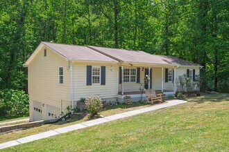 170 N Fayette Ct in Fayetteville, GA - Building Photo - Building Photo
