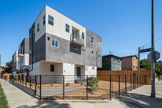 2219 W Court St in Los Angeles, CA - Building Photo - Building Photo