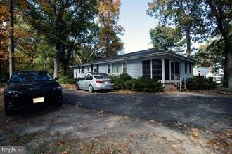 412 Swarthmore Rd in Glassboro, NJ - Building Photo - Building Photo