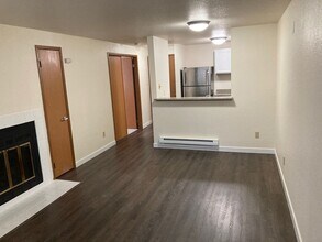 11200 Greenwood Ave N in Seattle, WA - Building Photo - Building Photo