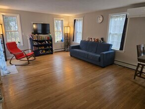 16 Knoll Rd in Hopkinton, MA - Building Photo - Building Photo