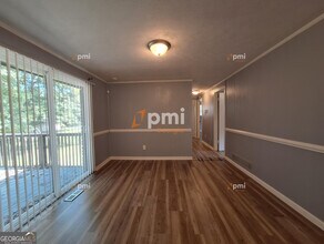 6139 Lullwater Dr in Douglasville, GA - Building Photo - Building Photo