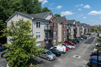 Wesbury Park in Columbus, OH - Foto de edificio - Building Photo
