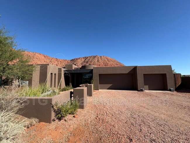 604 Shinava Dr in Ivins, UT - Foto de edificio - Building Photo