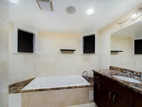 632 W Barry Ave in Chicago, IL - Building Photo - Building Photo