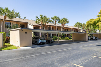 Bayshore Village Condominiums in Bradenton, FL - Building Photo - Building Photo