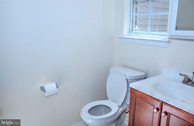 property at 12 Taft Ct
