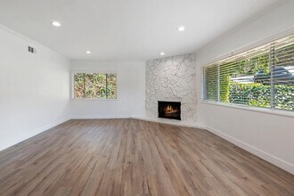 11555 Duque Dr in Los Angeles, CA - Building Photo - Building Photo