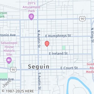 618 S Milam St in Seguin, TX - Building Photo