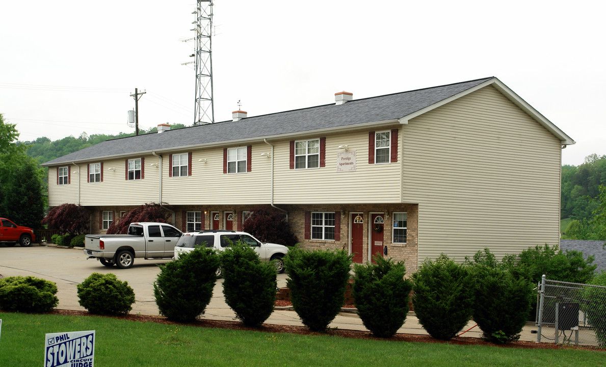 Prestige Apartments in Hurricane, WV - Building Photo