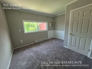 945 John St in Covington, KY - Foto de edificio - Building Photo