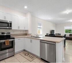 1414 SE 26th Ter in Homestead, FL - Building Photo - Building Photo