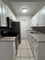 2331 Adams St in Hollywood, FL - Building Photo