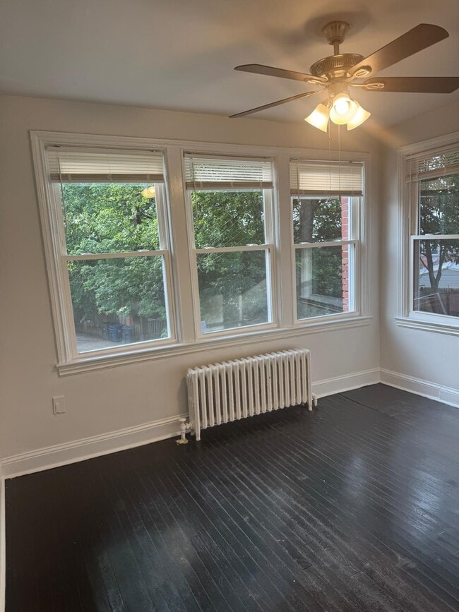 4824 New Hampshire Ave NW, Unit 1 in Washington, DC - Foto de edificio - Building Photo