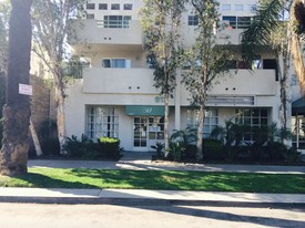 Chateau Marmont Apartments