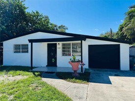 5630 Simms St in Hollywood, FL - Building Photo