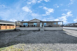 1450 Rd 5734 in Cleveland, TX - Building Photo - Building Photo