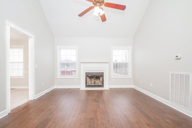 306 Gatewood Dr in Murfreesboro, TN - Foto de edificio - Building Photo