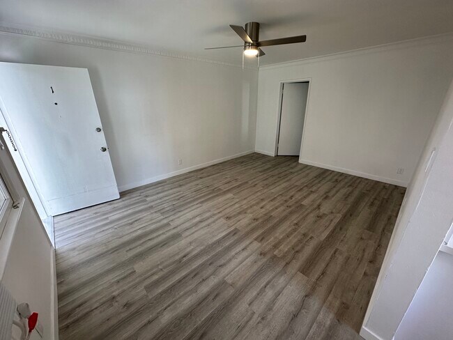 8270 Norton Ave, Unit 1 in West Hollywood, CA - Building Photo - Building Photo