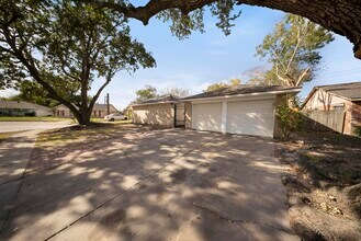 1426 Twining Oaks Ln in Missouri City, TX - Building Photo - Building Photo