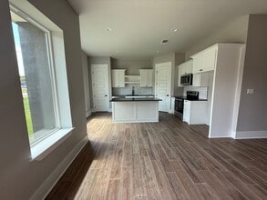 1516 Mahlow Dr in Longview, TX - Building Photo - Building Photo