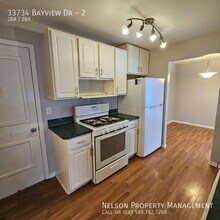 33734 Bayview Dr in New Baltimore, MI - Building Photo - Building Photo