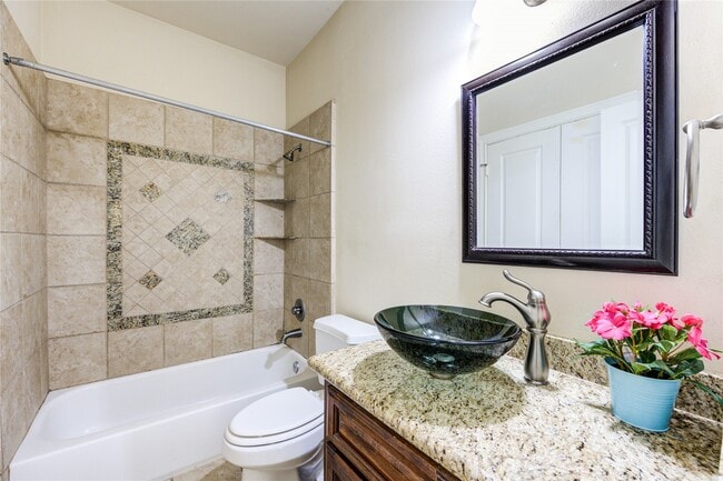 property at 5813 Washington Ave