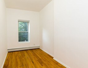 465 Kosciuszko St-Unit -unit 3 in Brooklyn, NY - Building Photo - Building Photo