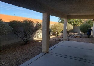 6132 Peggotty Ave in Las Vegas, NV - Building Photo - Building Photo