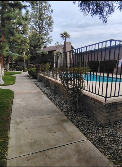 1976 Whitley Ave in Corcoran, CA - Building Photo - Building Photo