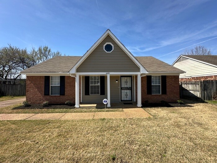 4479 Shadow Creek St in Memphis, TN - Building Photo