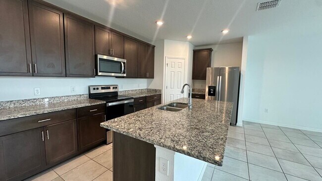 3066 Laurel Oak Ln in Winter Haven, FL - Building Photo - Building Photo