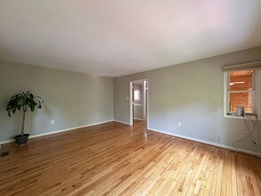 7219 Calamo St in Springfield, VA - Building Photo - Building Photo