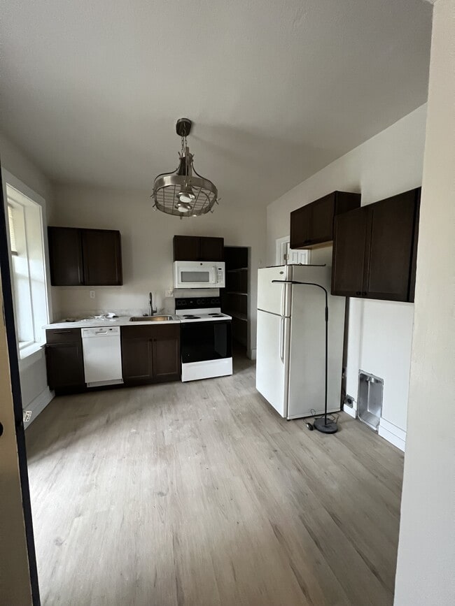 property at 211 E Main St