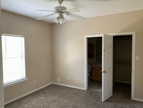 612 Townplace Dr in College Station, TX - Building Photo - Building Photo