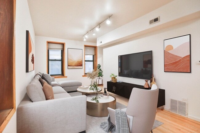 1260 N Bosworth Ave in Chicago, IL - Building Photo - Building Photo