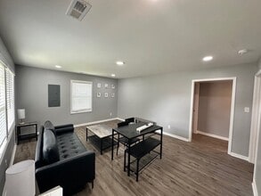 4402 Saundralane Dr NW, Unit 1 in Huntsville, AL - Building Photo - Building Photo