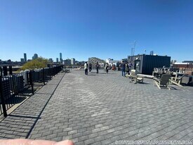 55 W Fifth St in Boston, MA - Building Photo