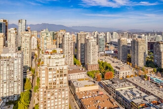 Yaletown Park 3 in Vancouver, BC - Building Photo - Building Photo