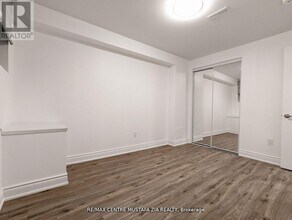 359 Emmett Landing in Milton, ON - Building Photo - Building Photo