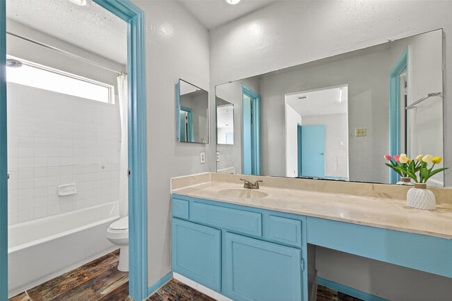 12317 Crest Lake Dr